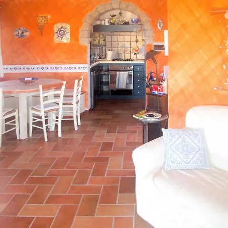 Holiday home Locazione Turistica L'incantu